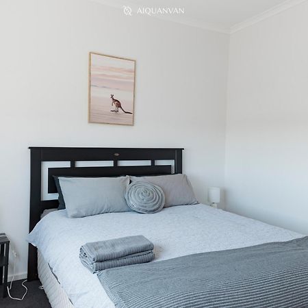 Coorong Island Retreat - Farm Stay At Pet Friendly Property Meningie Exterior photo